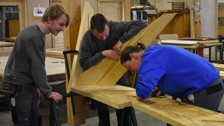 Les femmes dans le secteur de la menuiserie