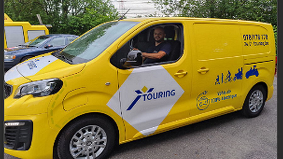 Touring met en service un véhicule de dépannage entièrement électrique