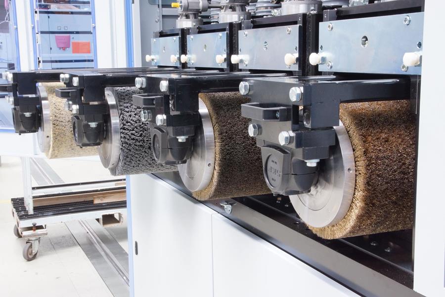 Brosser et structurer parquet