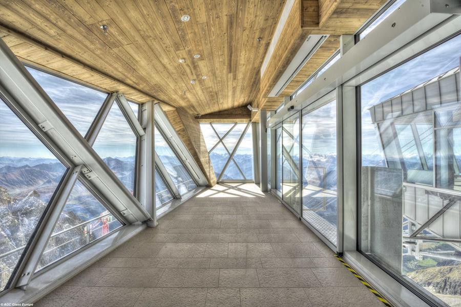 Le vitrage feuilleté offre la meilleure protection antichute