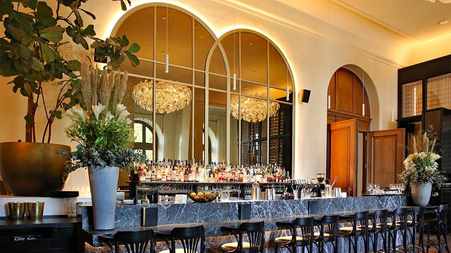 Des formes rondes très tendance dans le restaurant KMSKA