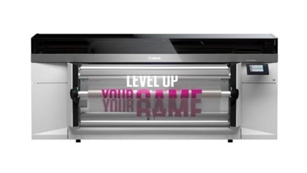 Grand format : Canon dévoile la Colorado série M, une nouvelle imprimante modulaire à bobines avec une option encre blanche