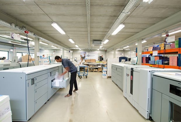 Universitas passe à la vitesse supérieure grâce à ses magasins rénovés, une nouvelle offre et un nouveau parc de machines Canon