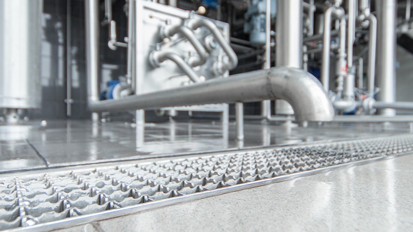 Comment assurer un flux d'évacuation suffisant en production?