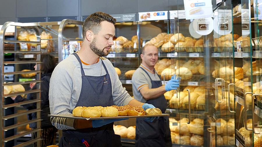 Dès début 2026, Okay ouvrira aussi ses portes le dimanche matin
