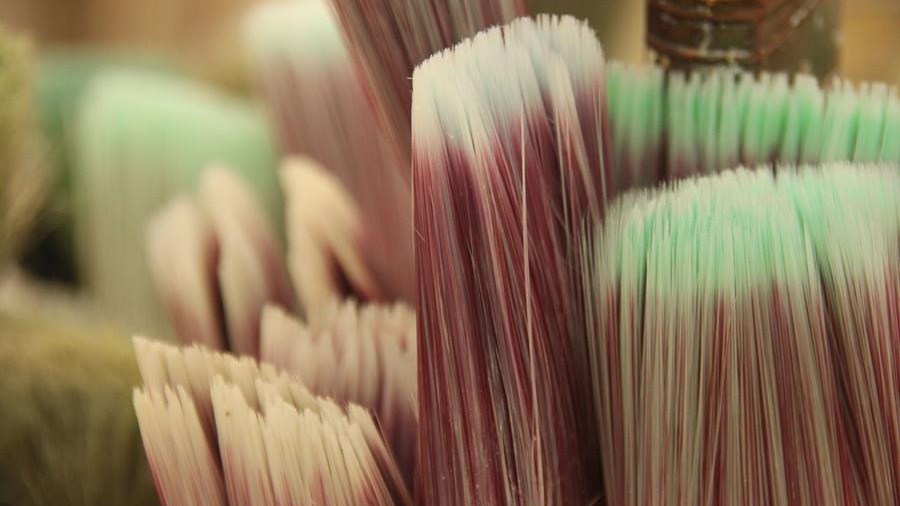 Vous avez terminé vos travaux de peinture? Pensez à bien ranger vos pinceaux et vos rouleaux!