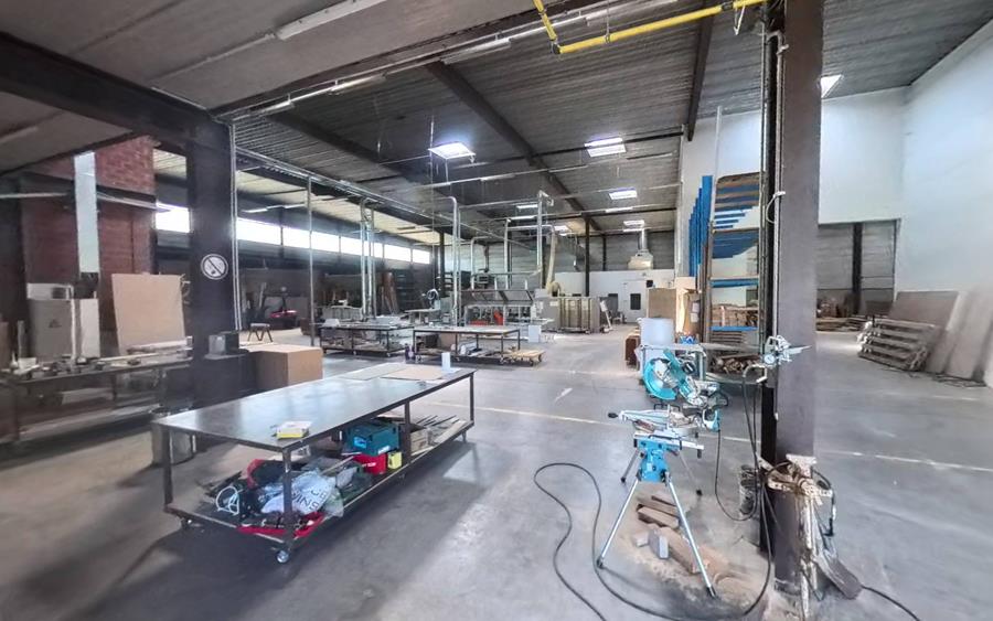 Volledig ingerichte schrijnwerkerij te huur – flexibel per dag, week of maand