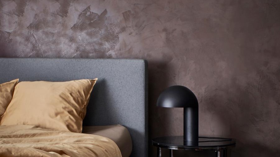 Decoratief aan het werk met stucs