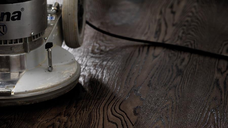 Houten vloeren een kleur geven doet wonderen