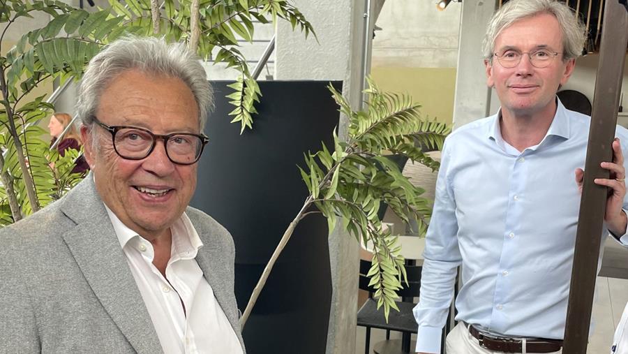 Architectural Metals et Axel Enthoven lancent Enthara : des jardinières en métal